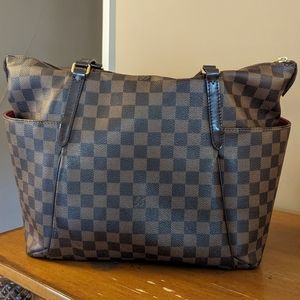Not For Sale Will Re-list // Louis Vuitton Totally tote MM